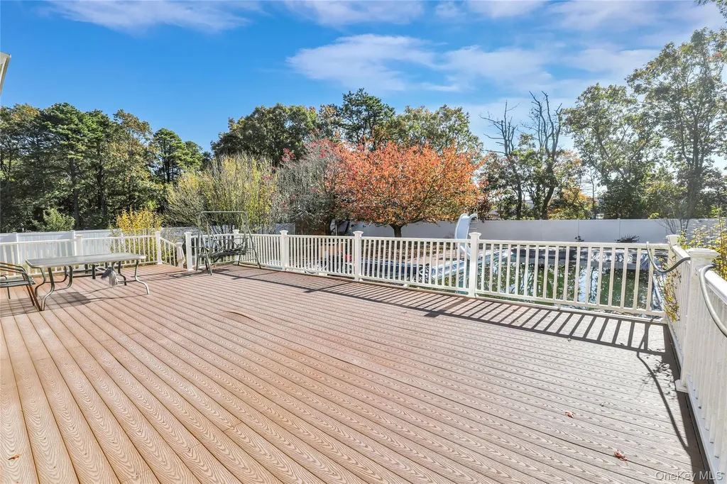 30 Ashford Drive Bohemia NY 11716