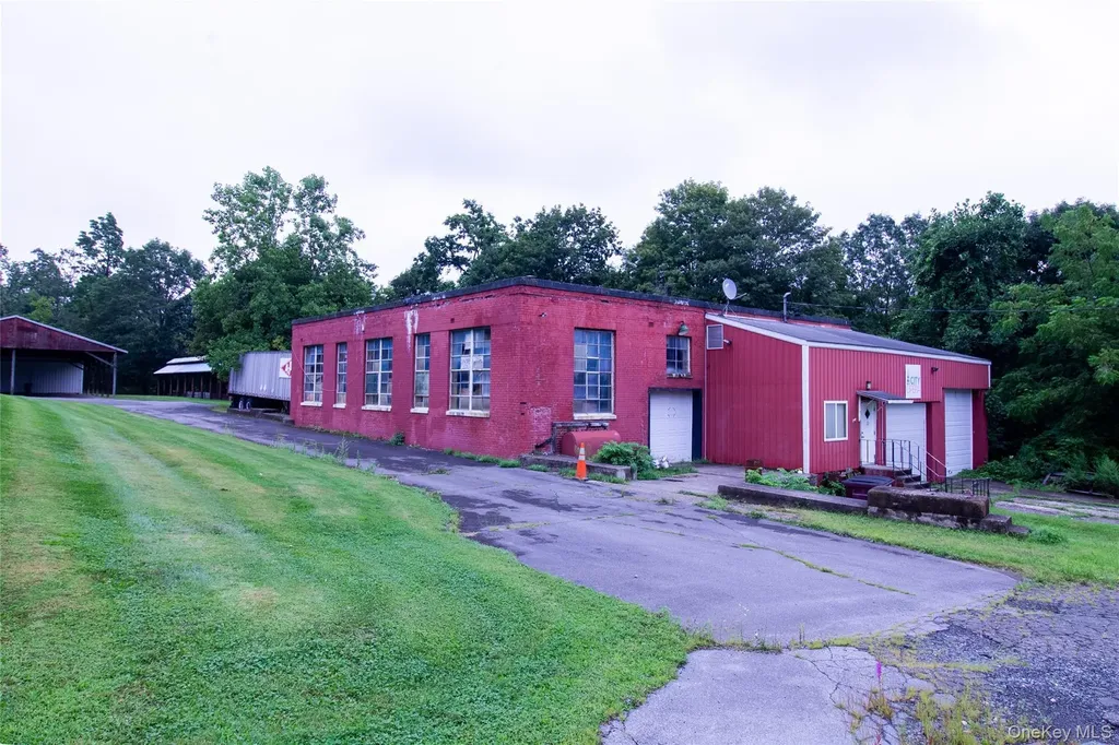 22 Creamery Road Johnson NY 10919
