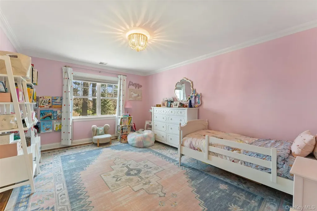 33 Wynmor Road Scarsdale NY 10583