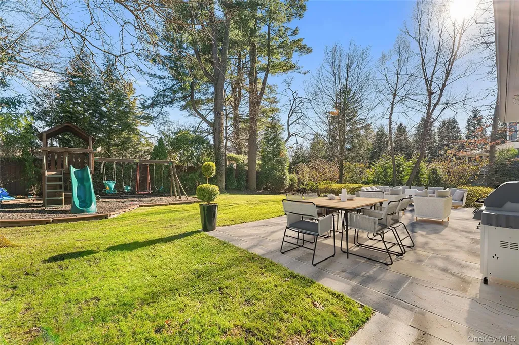 33 Wynmor Road Scarsdale NY 10583