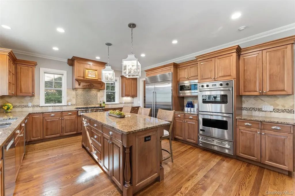 33 Wynmor Road Scarsdale NY 10583