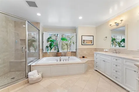 33 Wynmor Road Scarsdale NY 10583