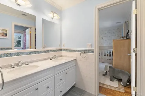 33 Wynmor Road Scarsdale NY 10583