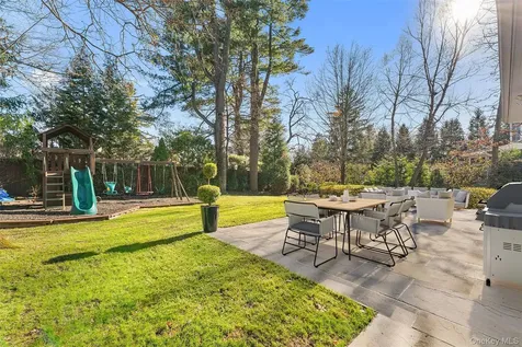 33 Wynmor Road Scarsdale NY 10583