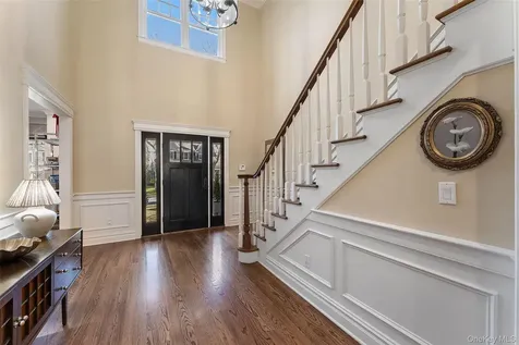 33 Wynmor Road Scarsdale NY 10583