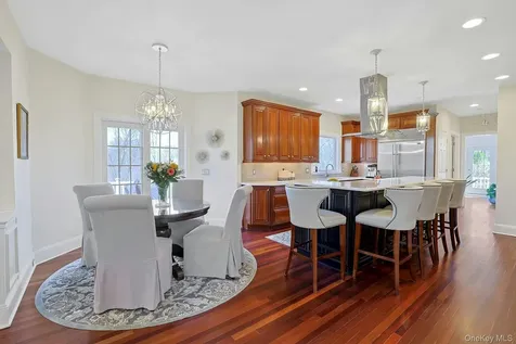 350 Wooded Hill Court Chappaqua NY 10514