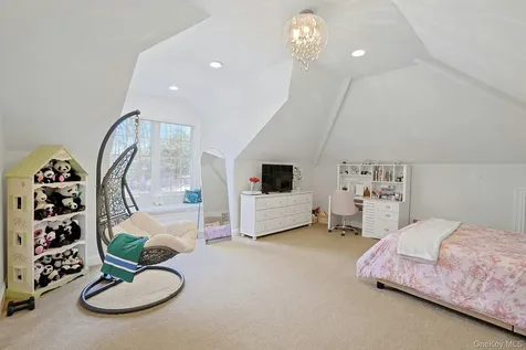 350 Wooded Hill Court Chappaqua NY 10514