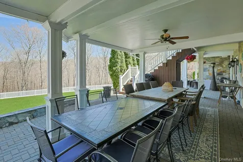 350 Wooded Hill Court Chappaqua NY 10514