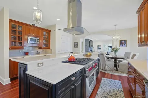 350 Wooded Hill Court Chappaqua NY 10514