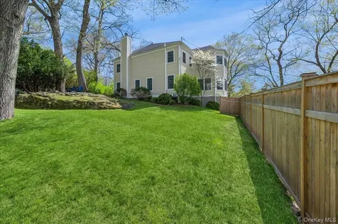1 Southgate Avenue Hastings-on-hudson NY 10706