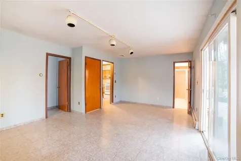 102 Burke Court Buchanan NY 10511