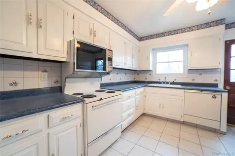 102 Burke Court Buchanan NY 10511