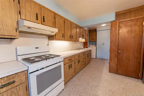 102 Burke Court Buchanan NY 10511