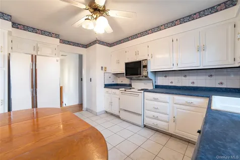 102 Burke Court Buchanan NY 10511