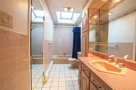 102 Burke Court Buchanan NY 10511