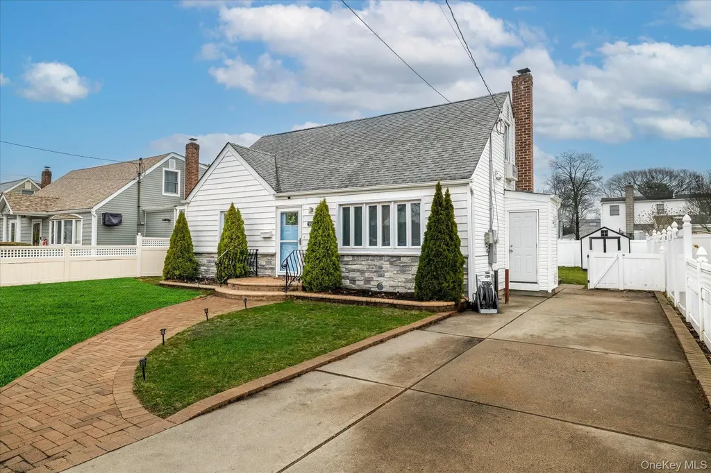 3357 4th Street Oceanside NY 11572