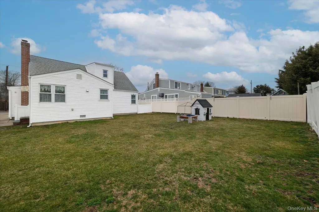 3357 4th Street Oceanside NY 11572