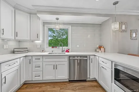 30 Rutledge Road Scarsdale NY 10583