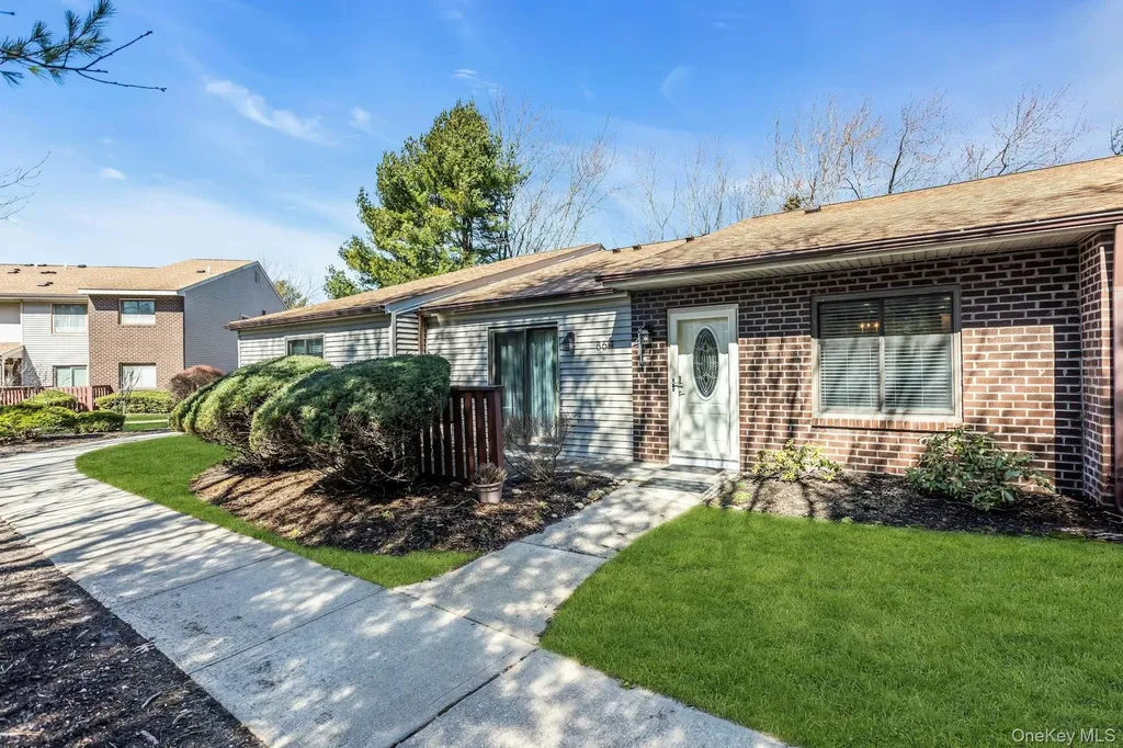 864 Skyline Drive Coram NY 11727