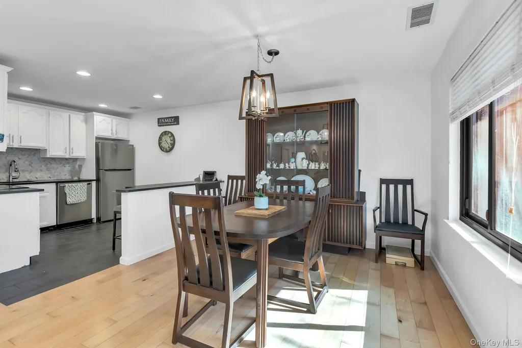 864 Skyline Drive Coram NY 11727
