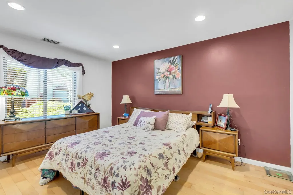 864 Skyline Drive Coram NY 11727
