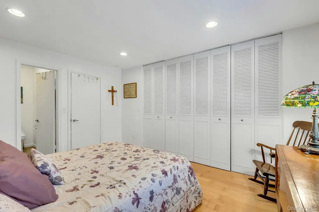864 Skyline Drive Coram NY 11727