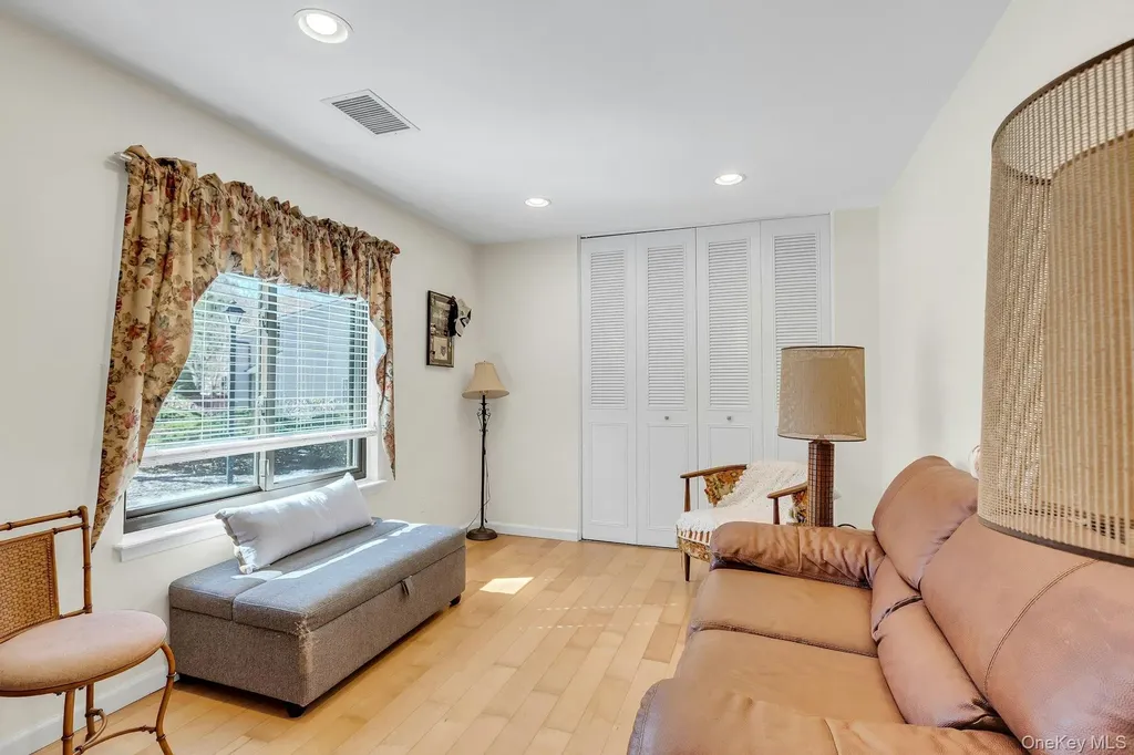 864 Skyline Drive Coram NY 11727