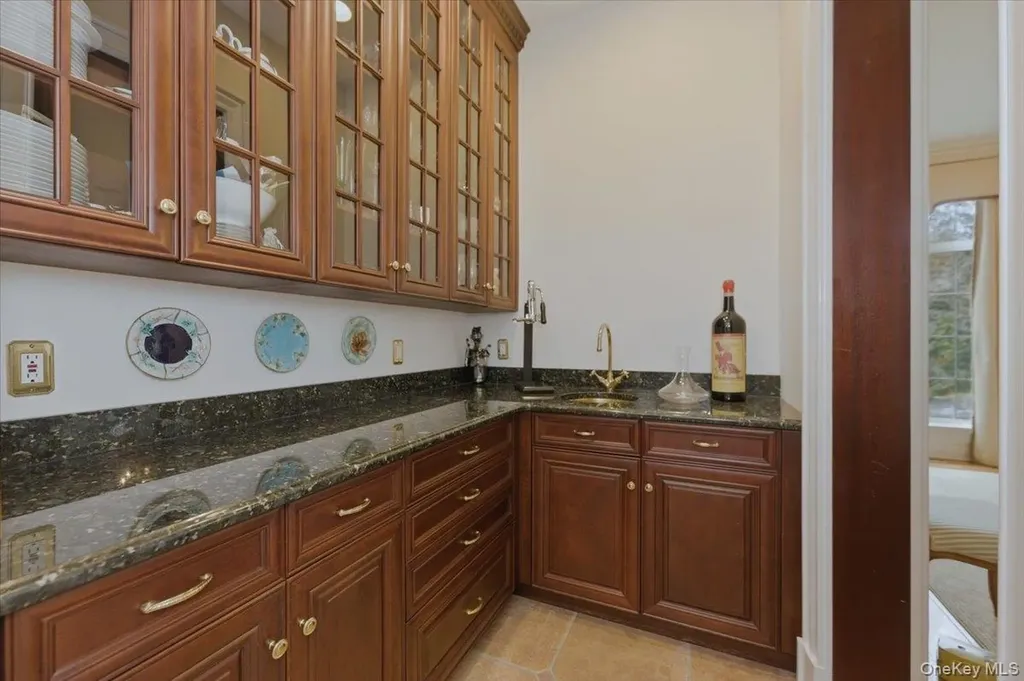 17 Plover Lane Lloyd Harbor NY 11743