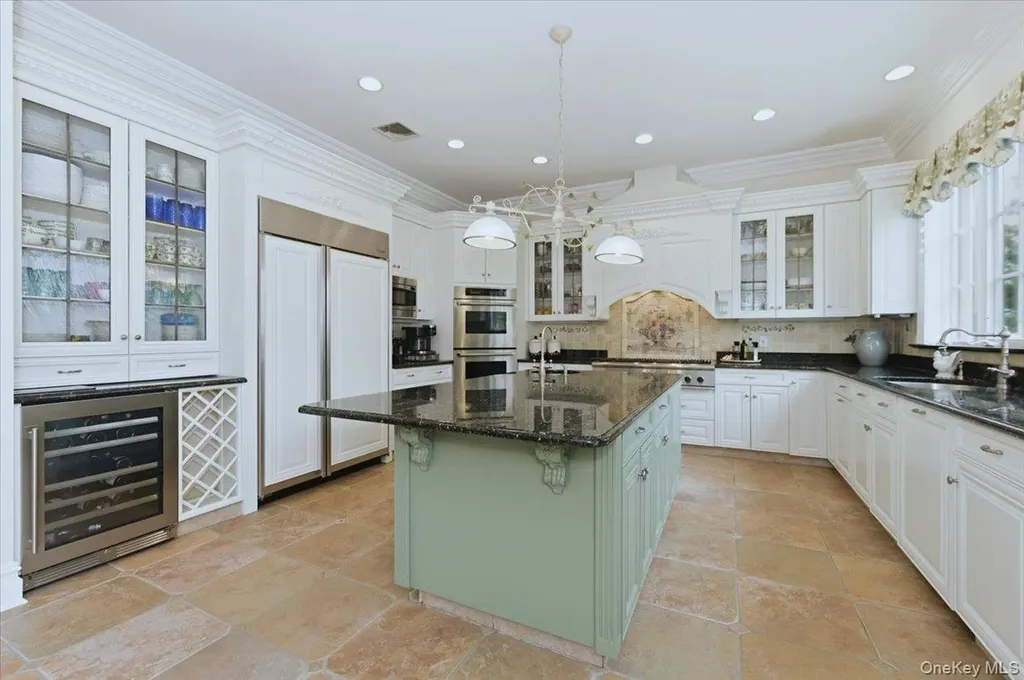 17 Plover Lane Lloyd Harbor NY 11743