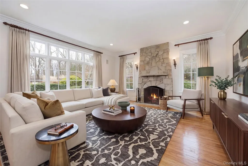 17 Plover Lane Lloyd Harbor NY 11743