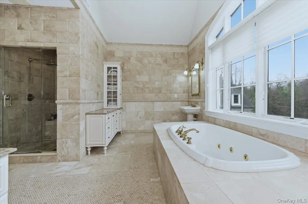 17 Plover Lane Lloyd Harbor NY 11743