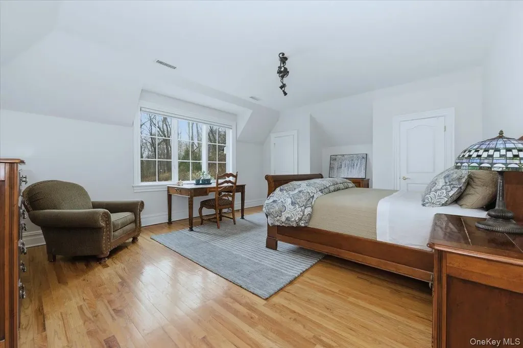 17 Plover Lane Lloyd Harbor NY 11743