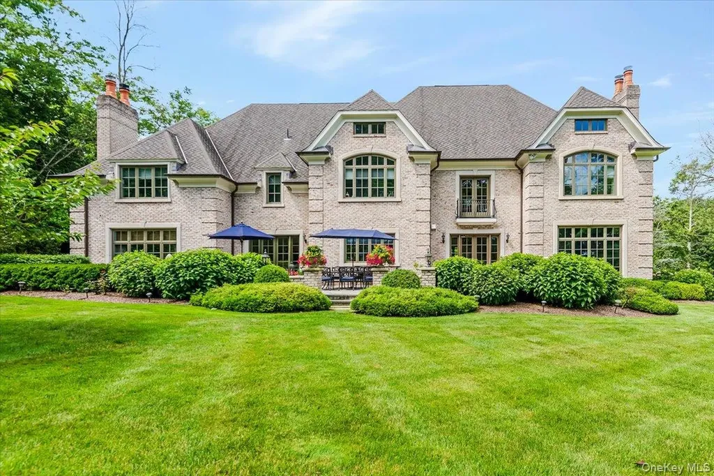 17 Plover Lane Lloyd Harbor NY 11743