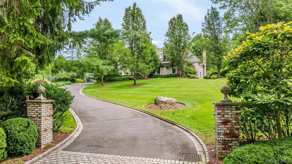 17 Plover Lane Lloyd Harbor NY 11743
