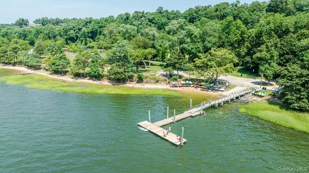 17 Plover Lane Lloyd Harbor NY 11743