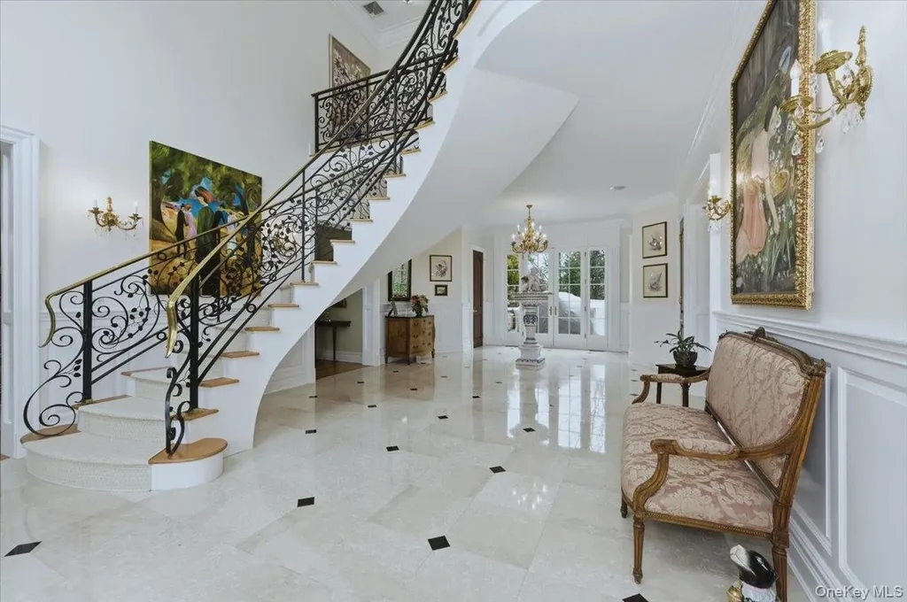 17 Plover Lane Lloyd Harbor NY 11743