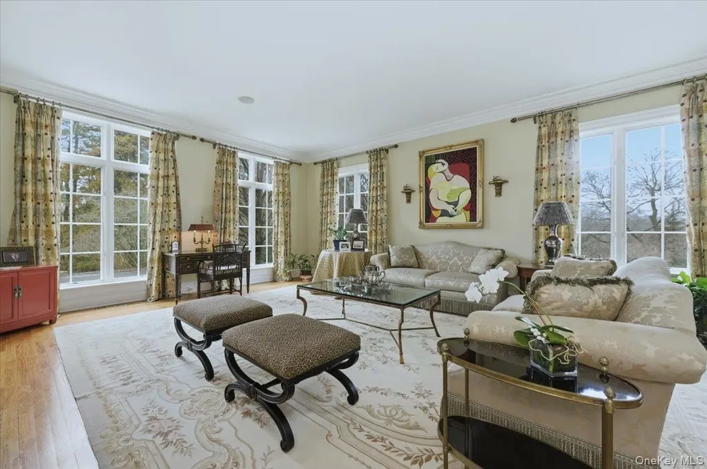 17 Plover Lane Lloyd Harbor NY 11743