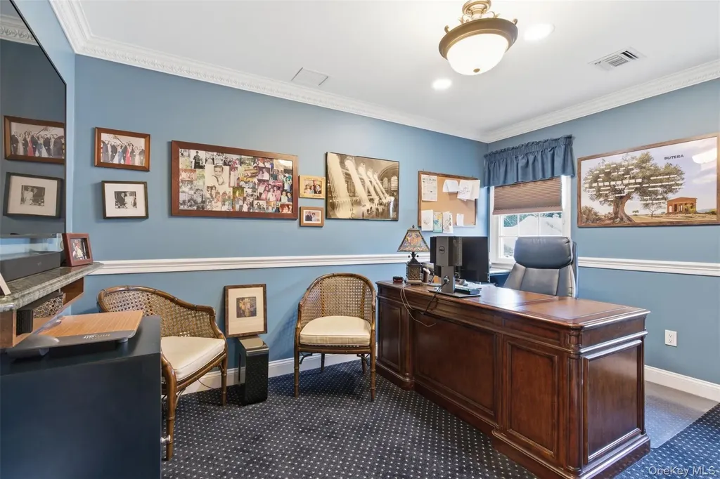 2 Knoll Lane Glen Head NY 11545