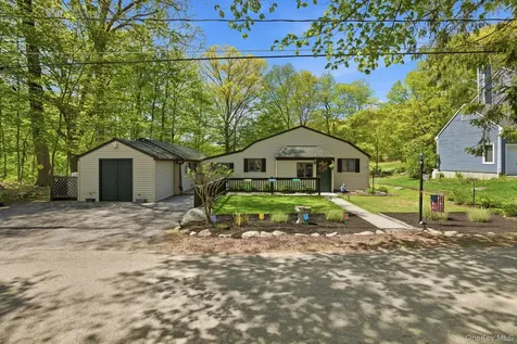 16 Sunset Place North Salem NY 10560