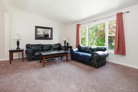 19 Taurat Place Mahopac NY 10541