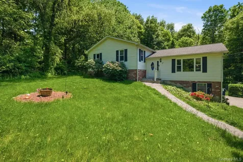 19 Taurat Place Mahopac NY 10541