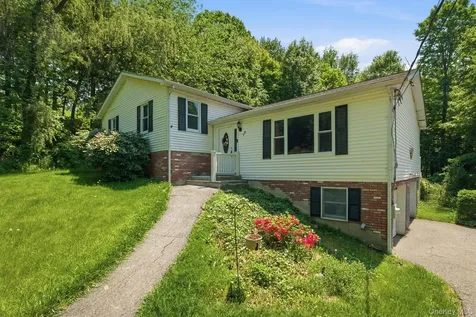 19 Taurat Place Mahopac NY 10541