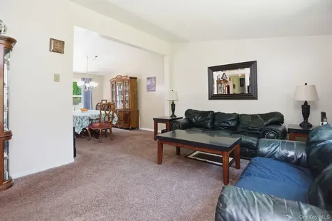19 Taurat Place Mahopac NY 10541