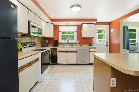 19 Taurat Place Mahopac NY 10541