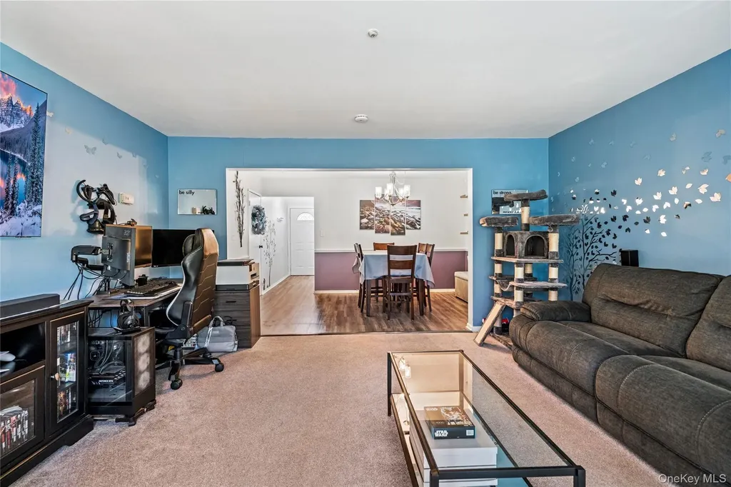 7 Maple Court Selden NY 11784