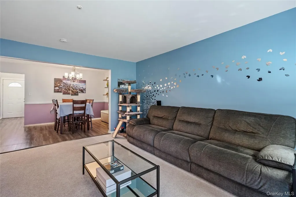7 Maple Court Selden NY 11784