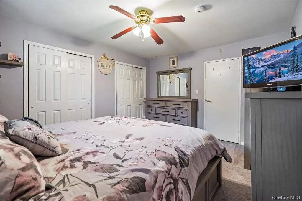 7 Maple Court Selden NY 11784