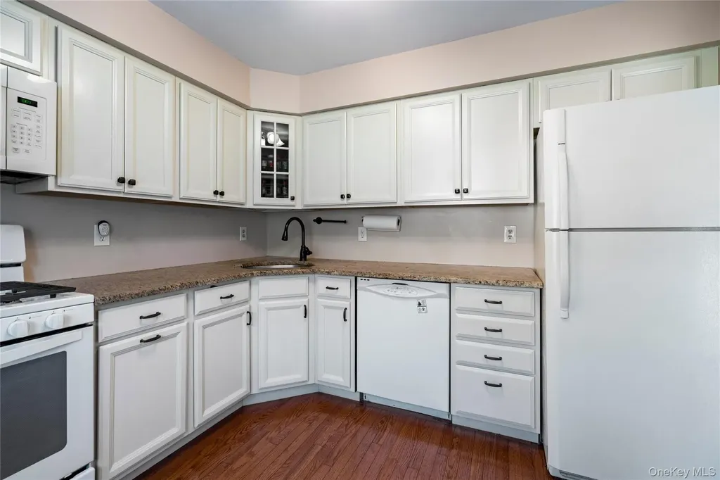 7 Maple Court Selden NY 11784