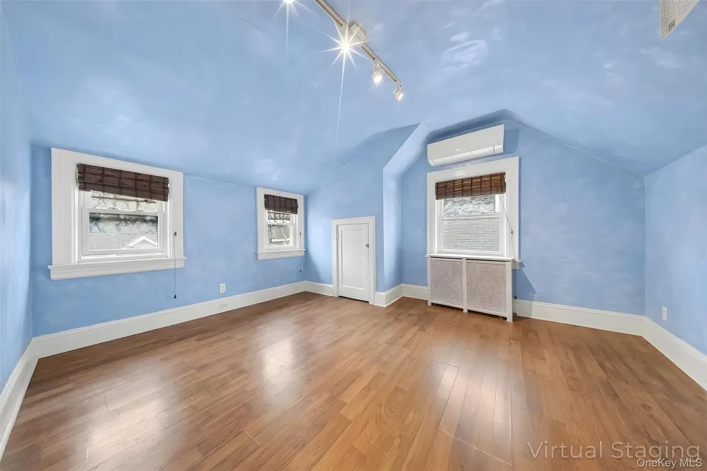 35-20 165th Street Flushing NY 11358