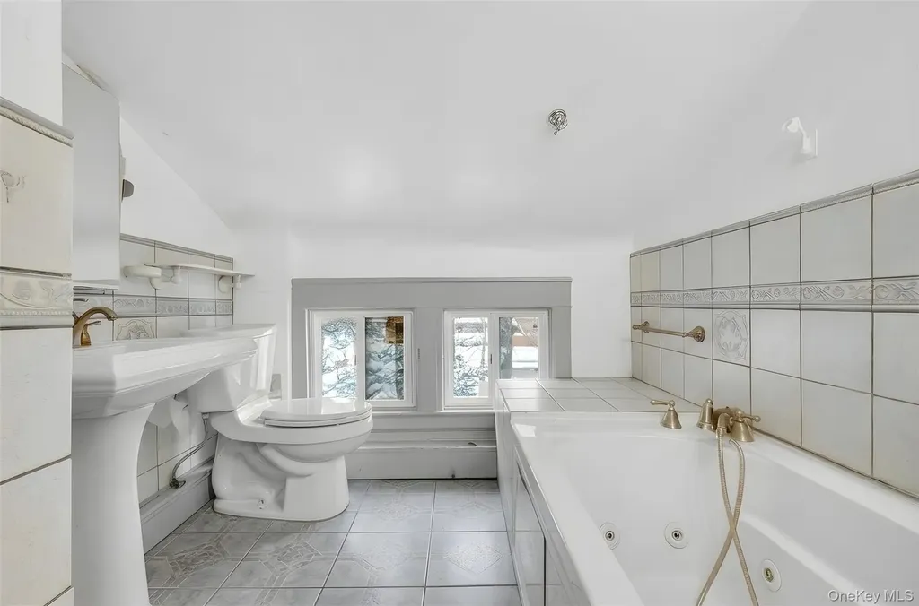 35-20 165th Street Flushing NY 11358